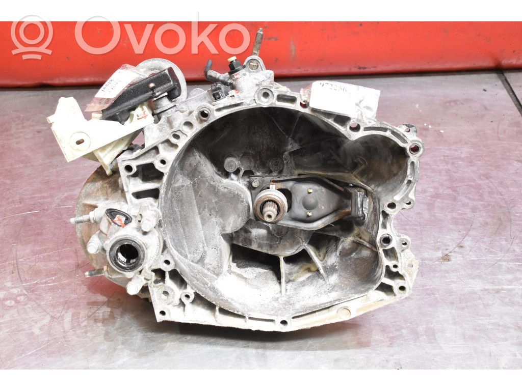 Citroen C4 I Mechaninė 6 pavarų dėžė 