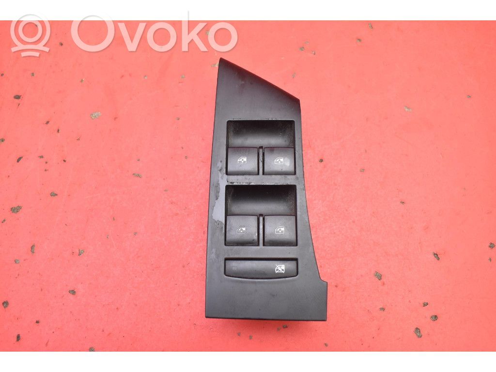 Opel Astra J Interruptor del elevalunas eléctrico
