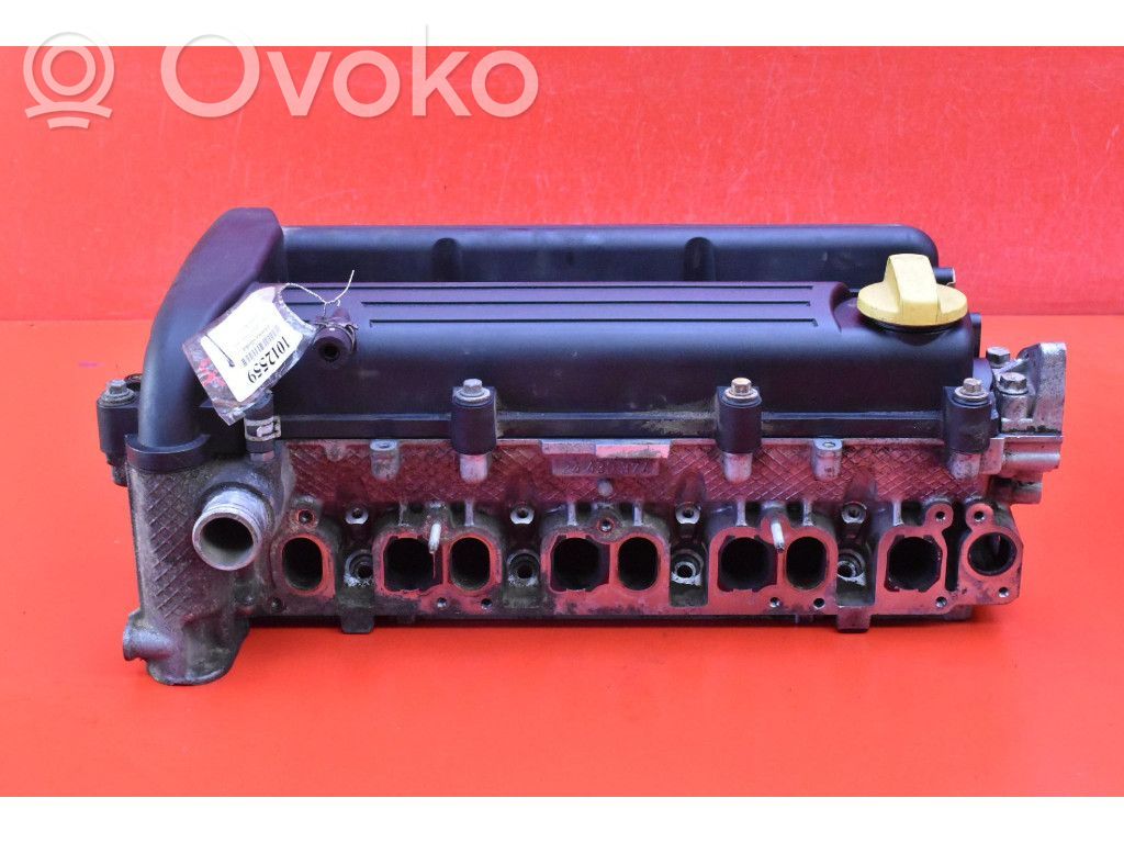 Opel Zafira B Engine head 