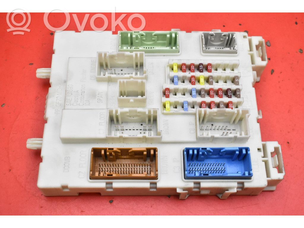 Volvo V40 Saugiklių dėžė (komplektas) 