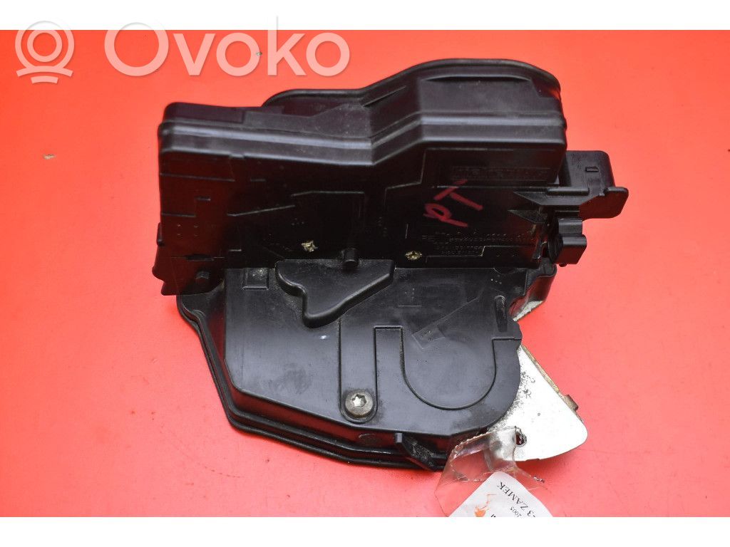 BMW 7 E65 E66 Takaoven lukko 