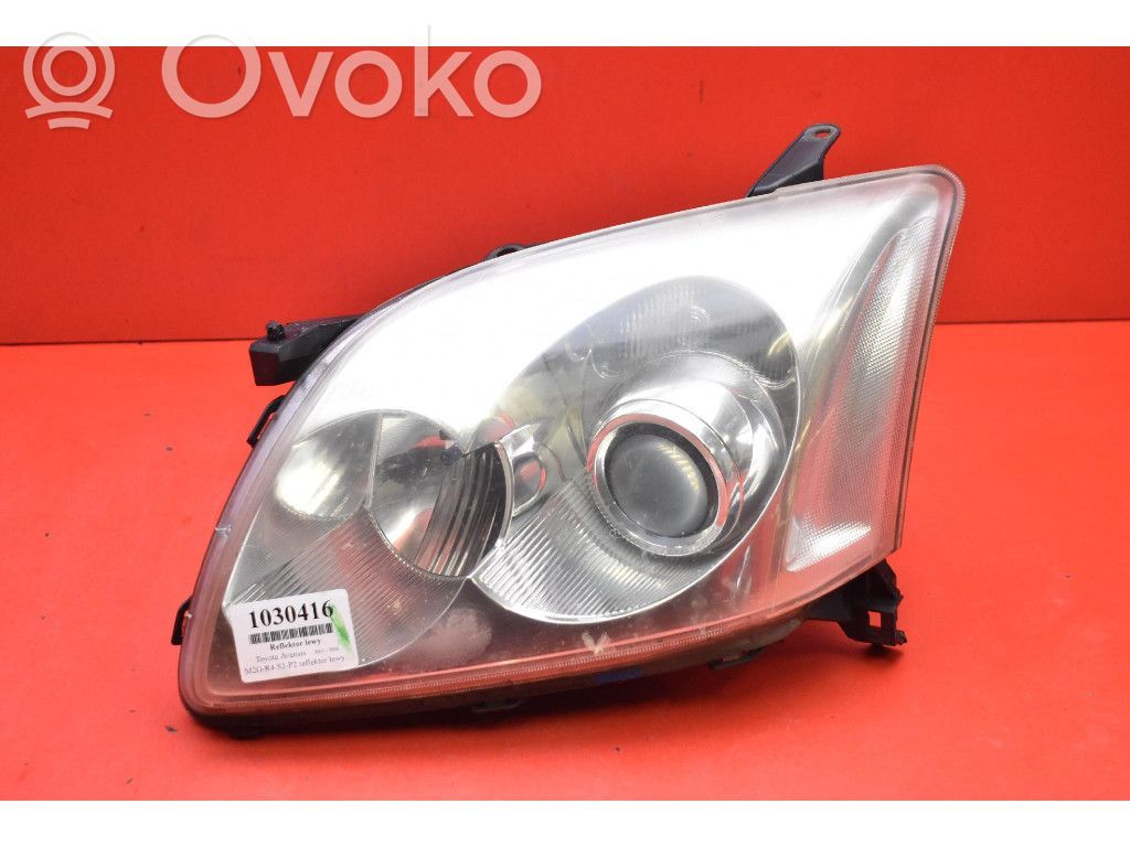 Toyota Avensis Verso Phare frontale 