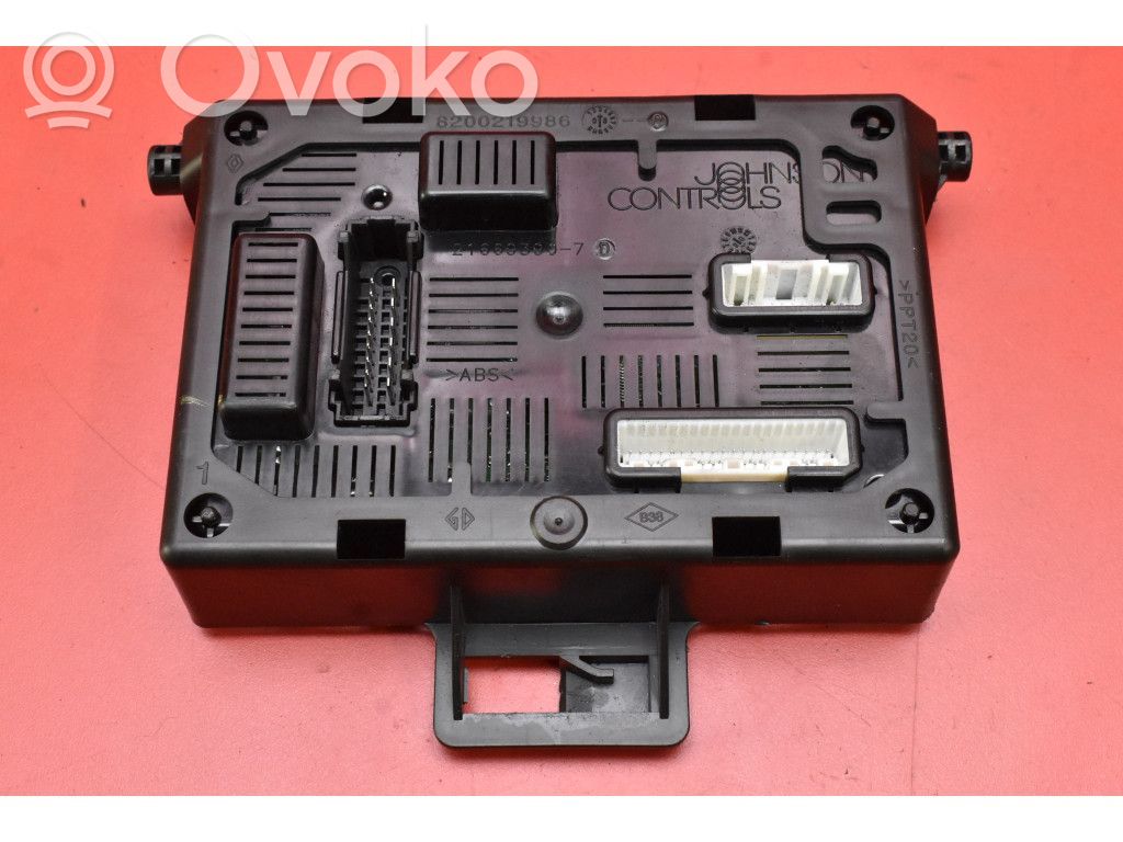 Renault Grand Modus Motora vadības bloka ECU 