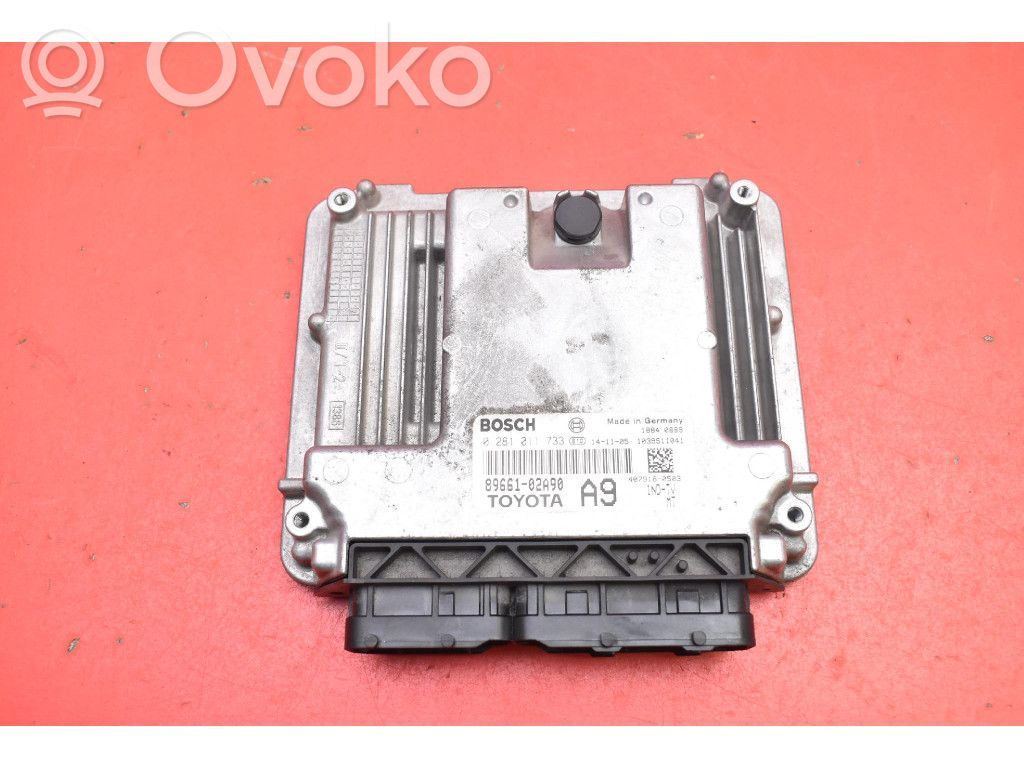Toyota Corolla E120 E130 Unidad de control/módulo ECU del motor 