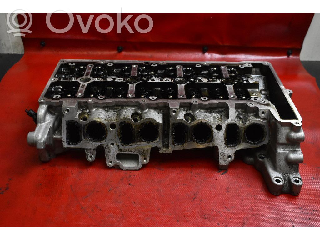BMW 7 F01 F02 F03 F04 Engine head 