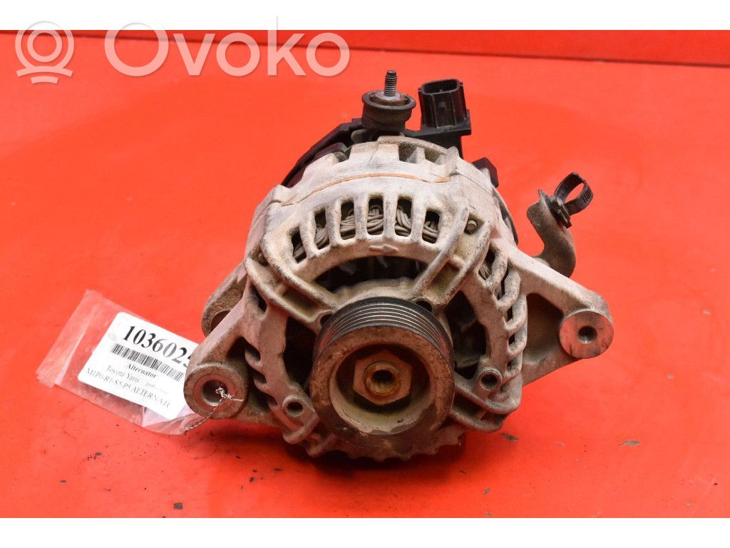 Toyota Yaris Generatore/alternatore 
