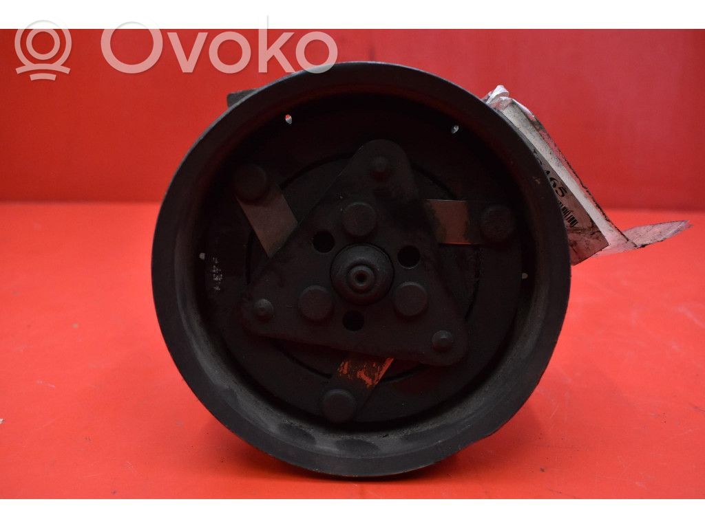 Renault Clio III Air conditioning (A/C) compressor (pump) 