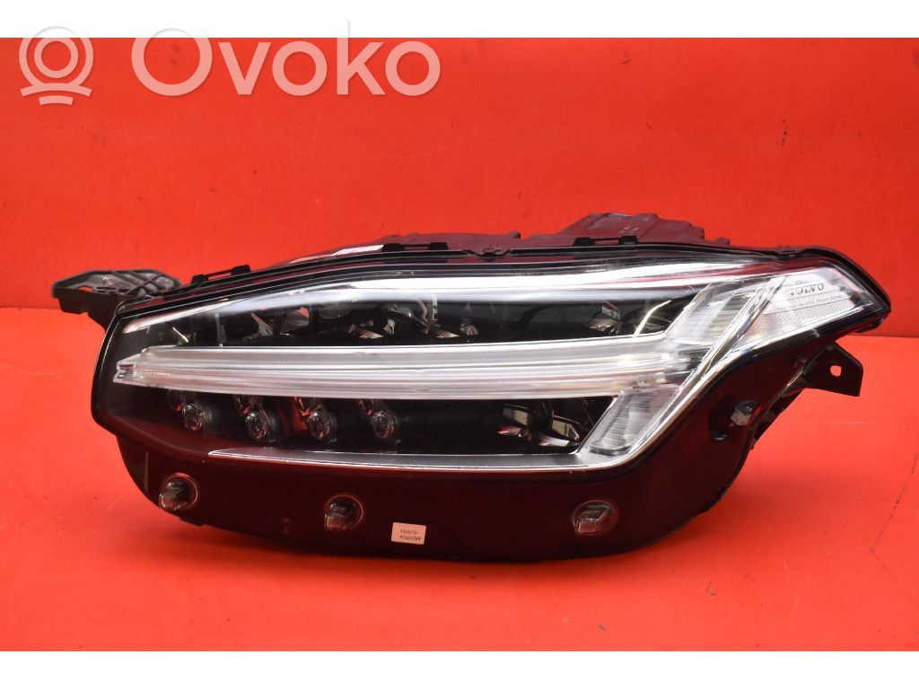 Volvo XC90 Headlight/headlamp 