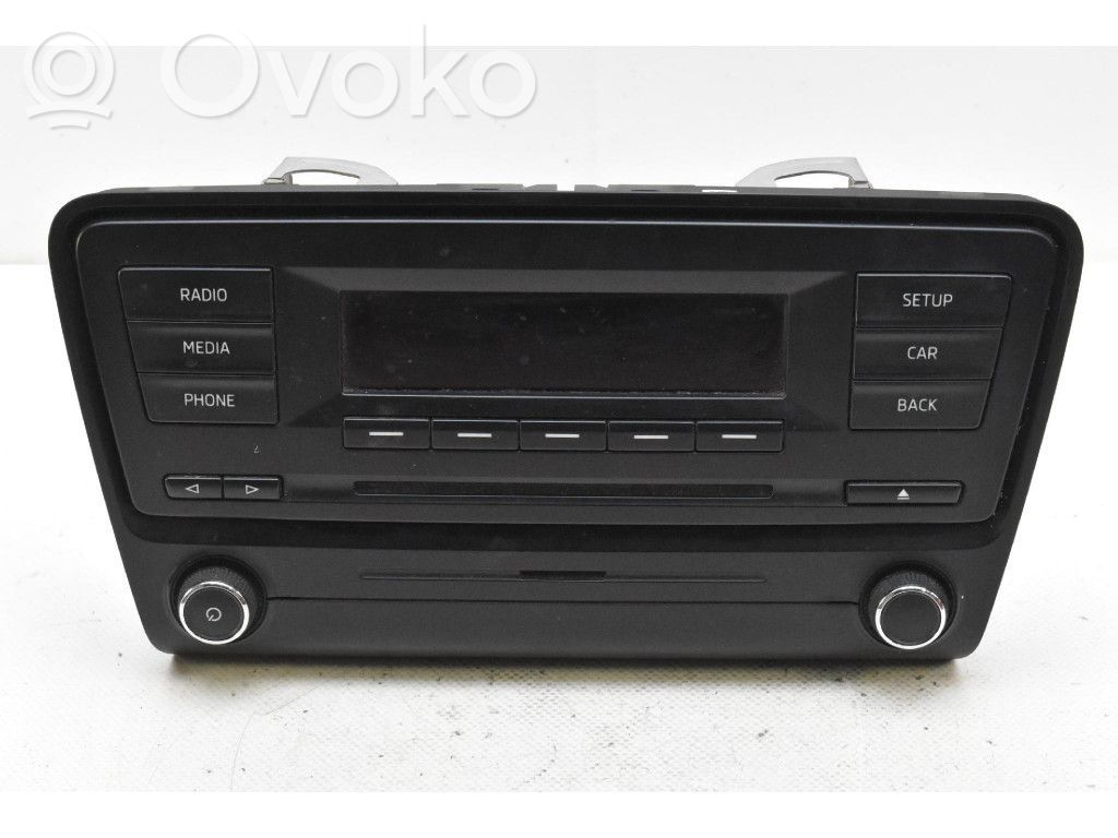 Skoda Octavia Mk3 (5E) Panel / Radioodtwarzacz CD/DVD/GPS 
