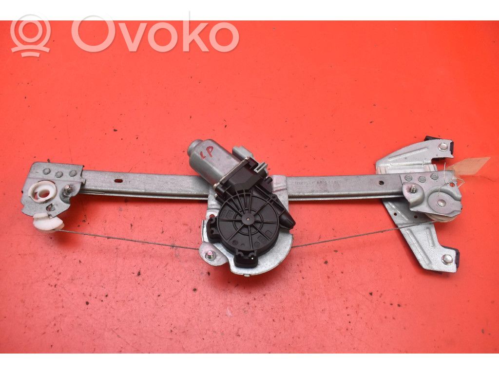 Toyota Aygo AB10 Elektryczny podnośnik szyby drzwi przednich 