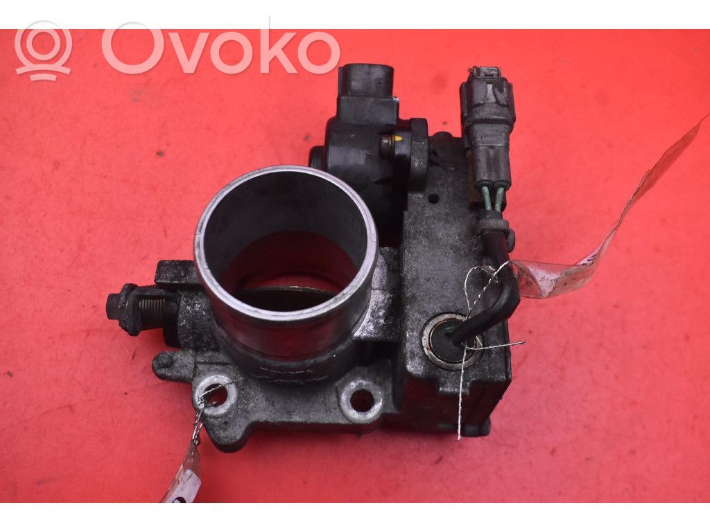 Toyota Avensis Verso Drosselklappe 