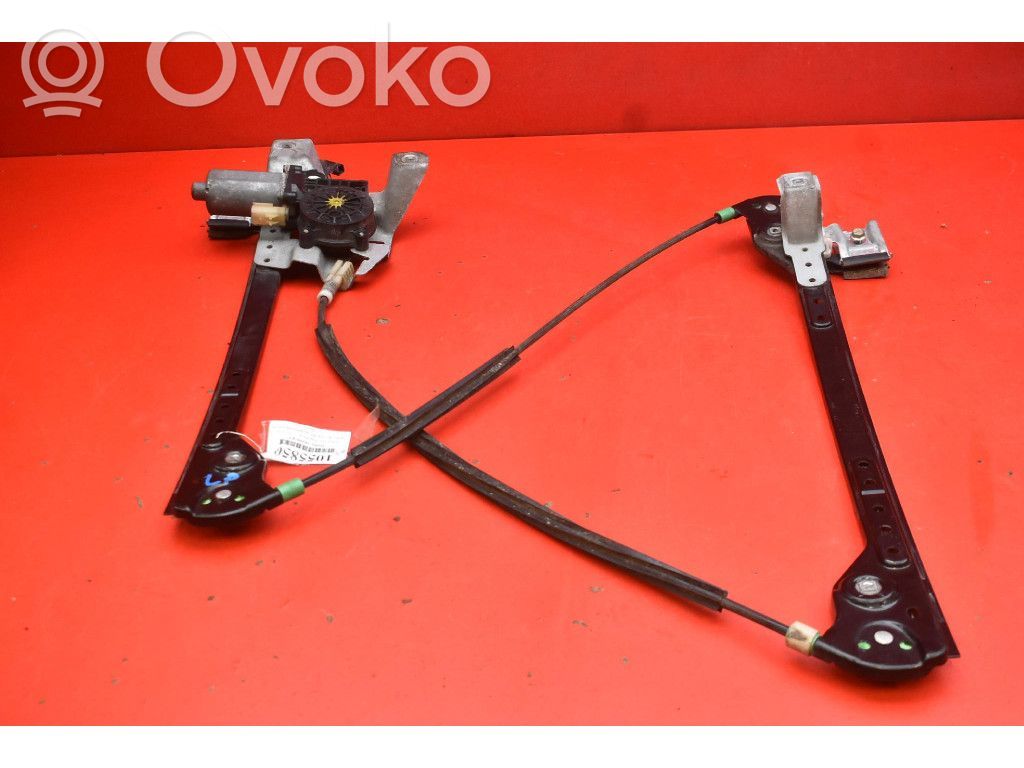 Chrysler Pacifica Front door window regulator with motor 