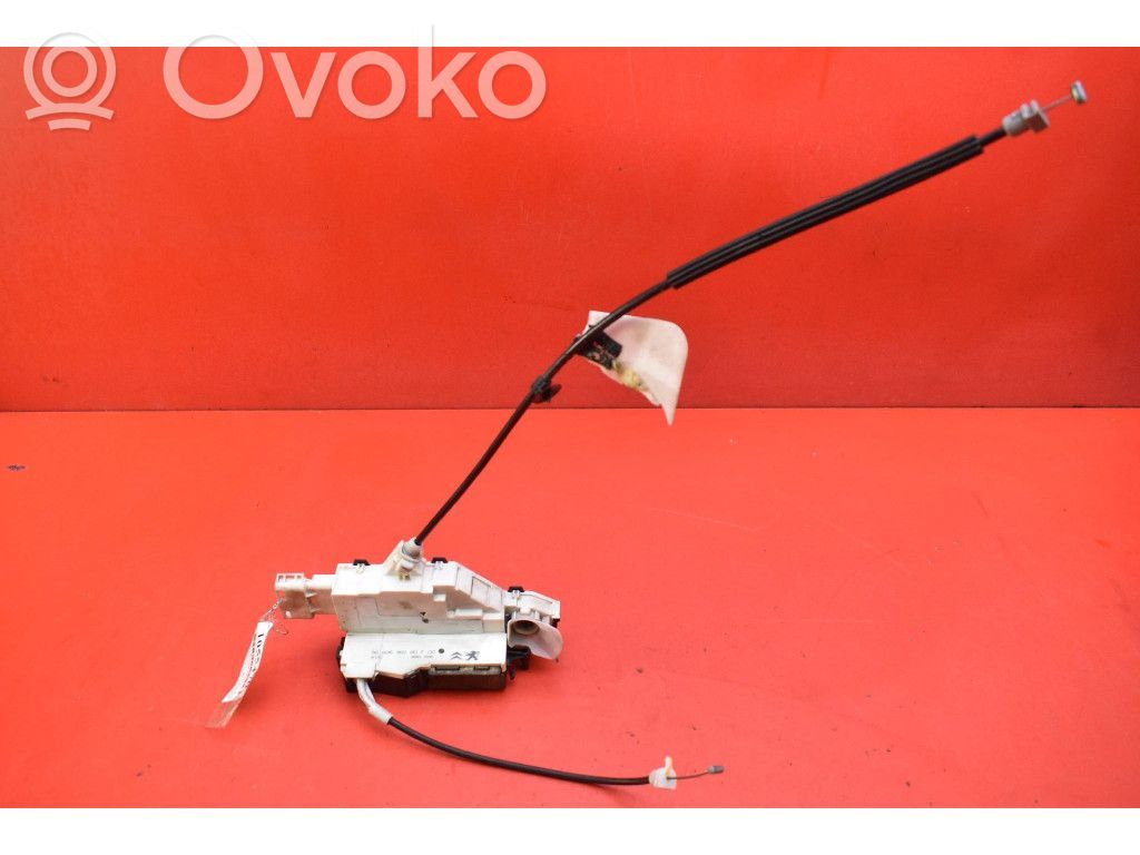 Peugeot 407 Zamek drzwi przednich 