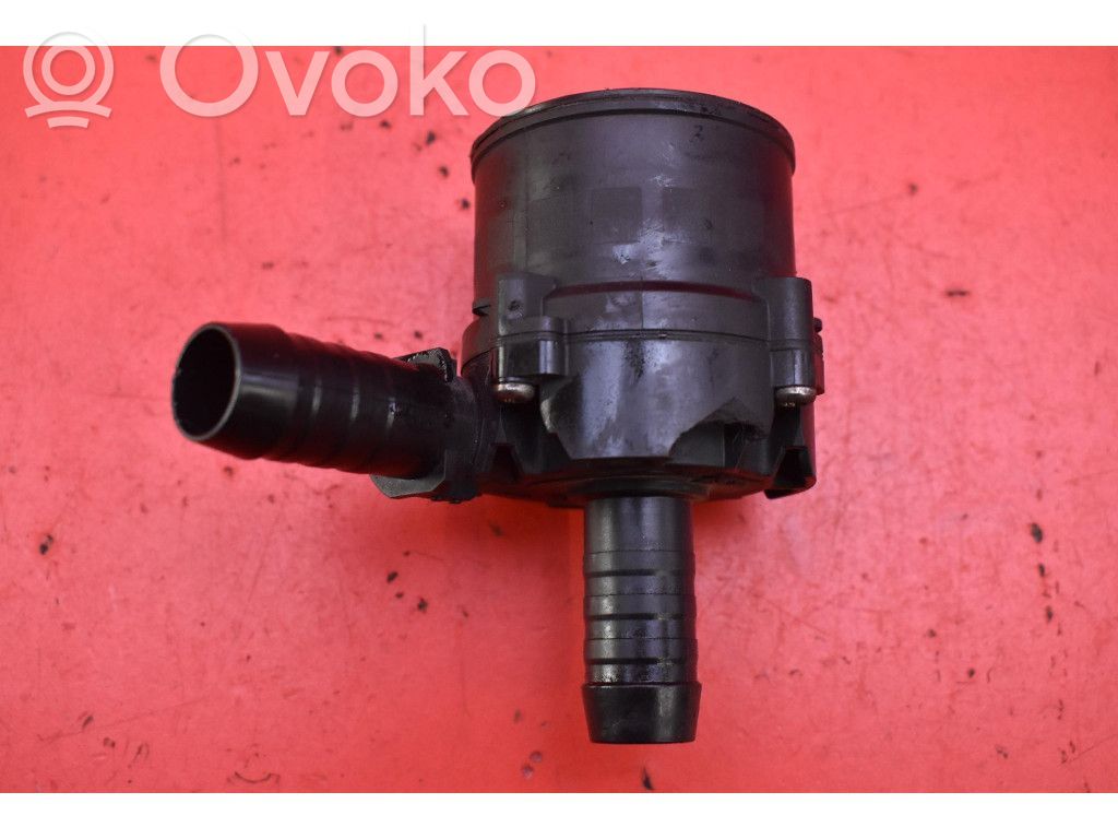 Ford Mondeo MK I Vesipumppu 
