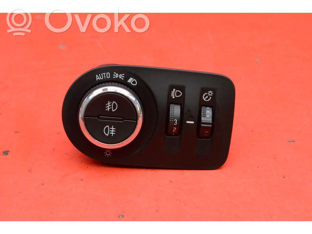 Bedford Astra Light switch 