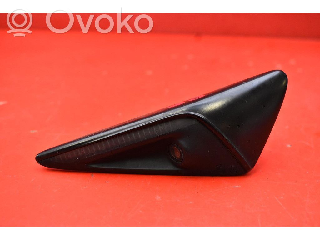 Tesla Model Y Frontblinker 