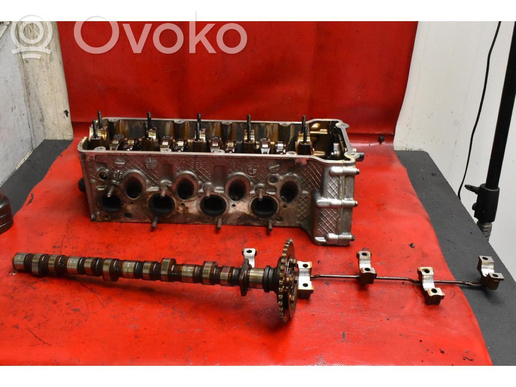 BMW 3 E30 Engine head 