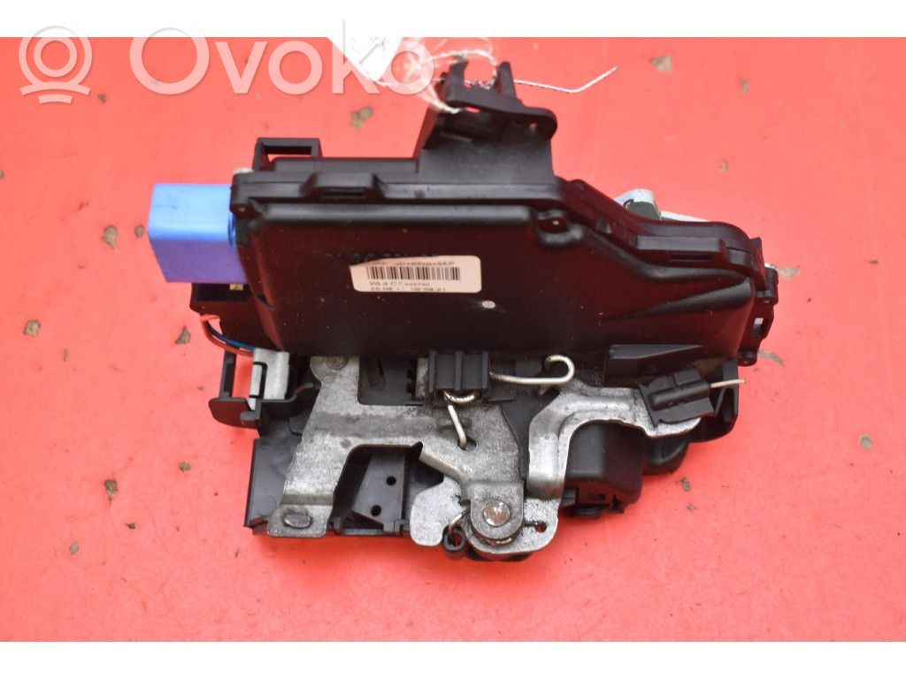 Skoda Octavia Mk2 (1Z) Serratura portiera anteriore 