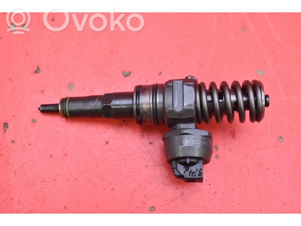 Inyector de combustible   038130073AG,038130073AG