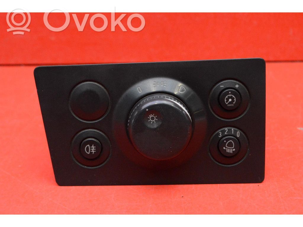Opel Zafira B Light switch 
