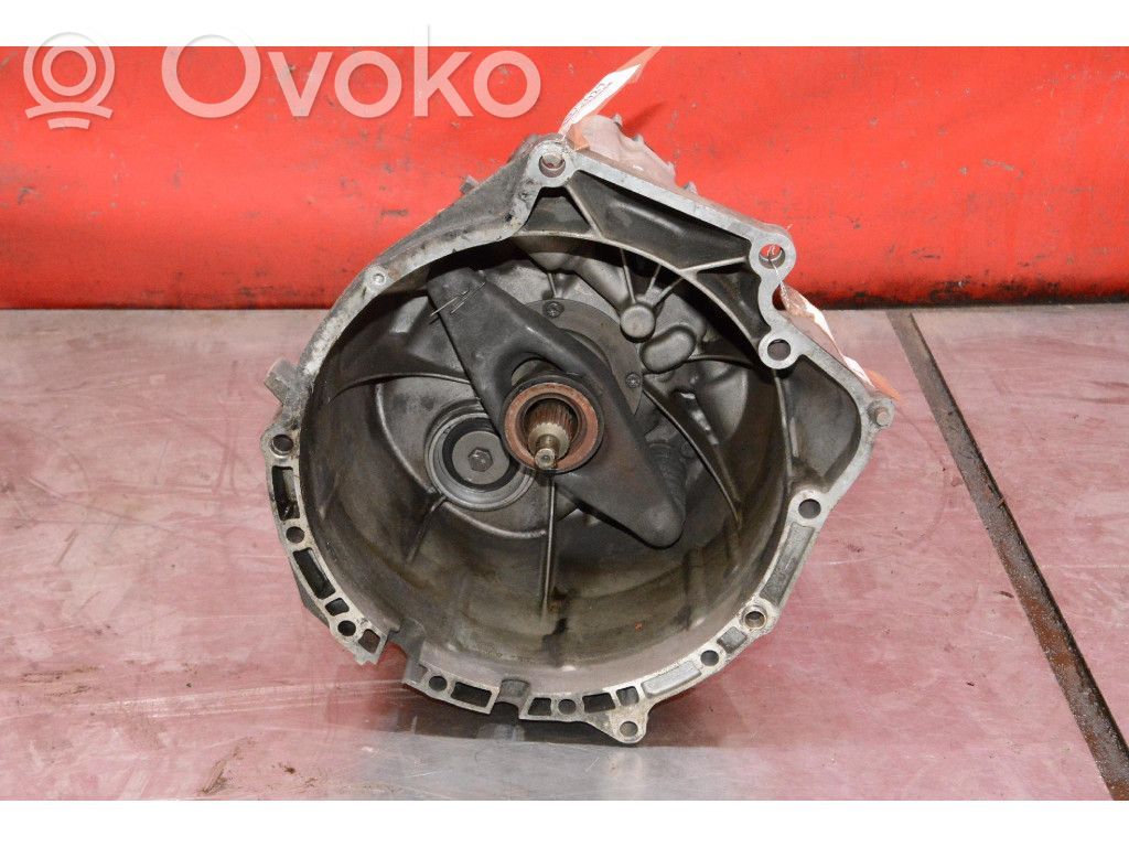 BMW X3 E83 Mechaninė 6 pavarų dėžė 