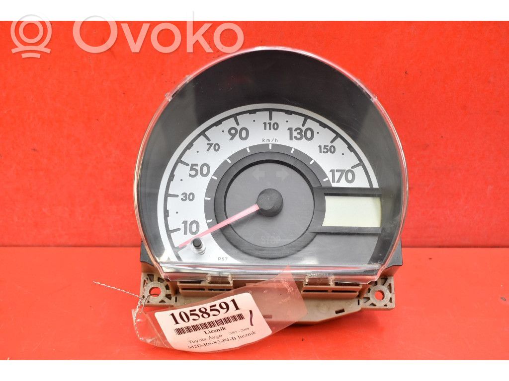 Toyota Aygo AB10 Geschwindigkeitsmesser Cockpit 