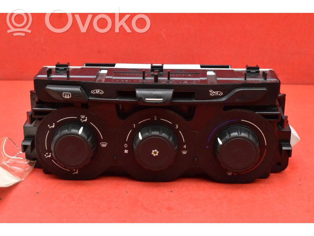 Peugeot 301 Climate control unit 