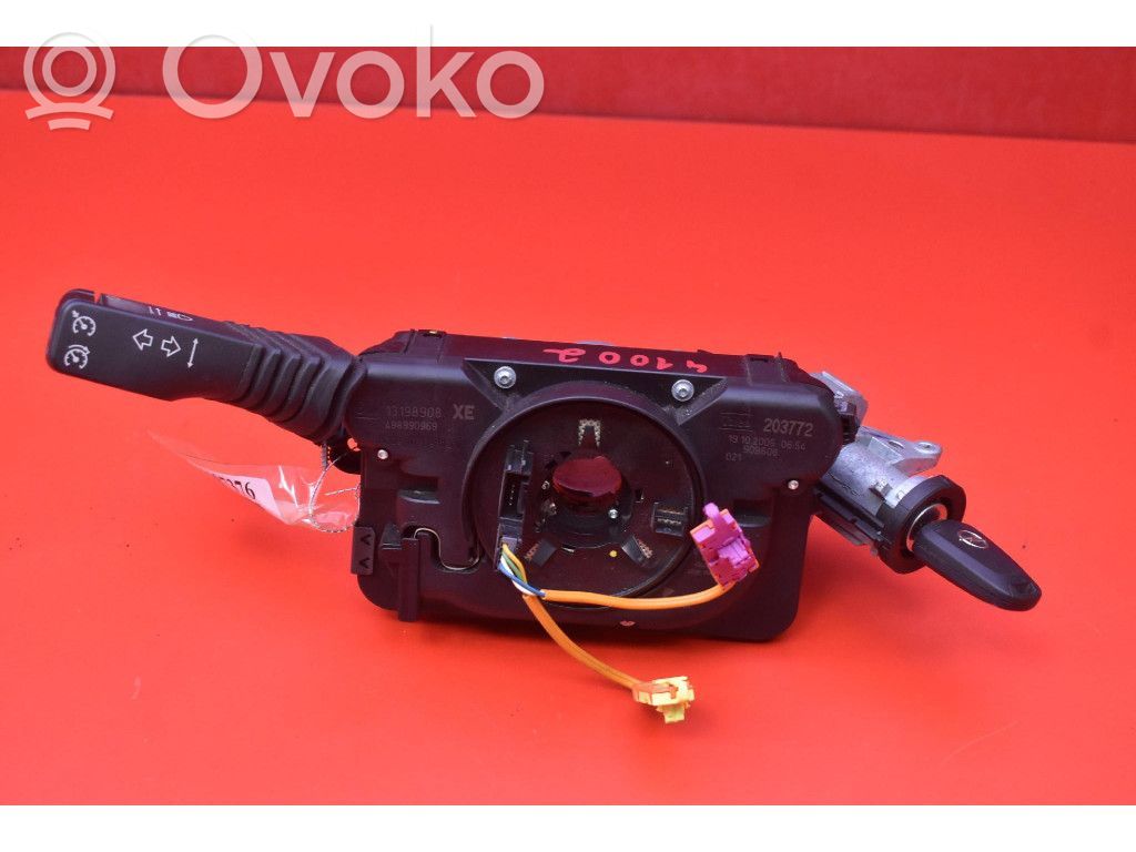 Opel Astra H Autres commutateurs / boutons / leviers 