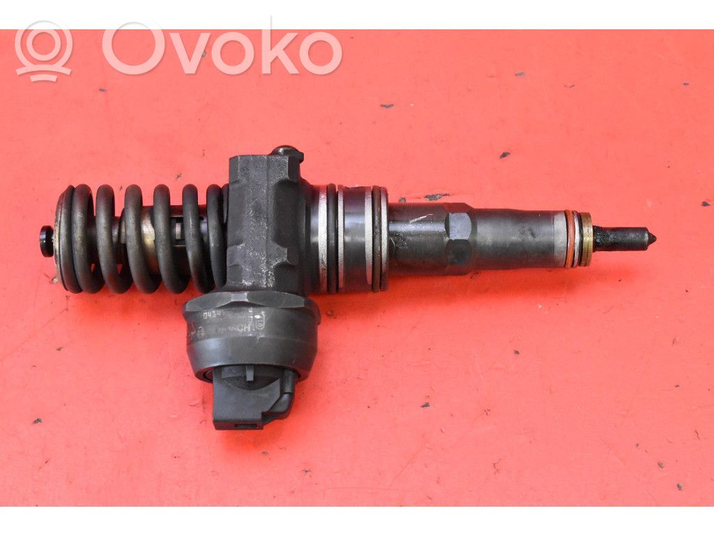 Volkswagen PASSAT B6 Injector combustibil