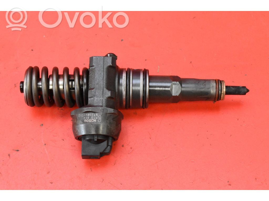 Volkswagen PASSAT B6 Injector combustibil 