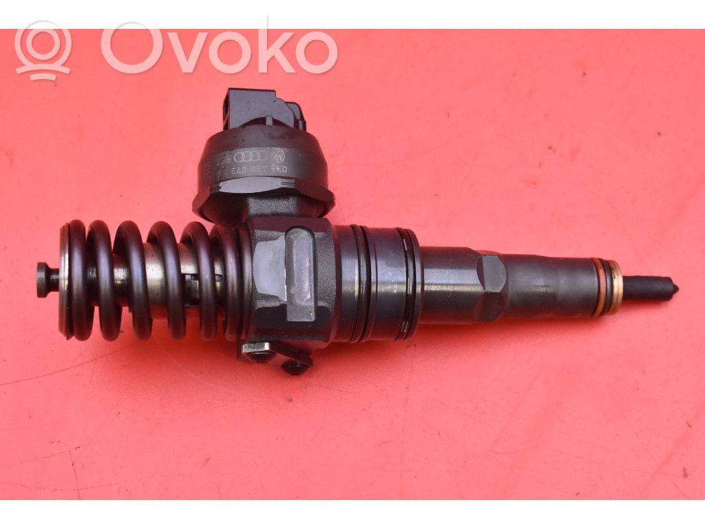 Injector combustibil   038130073AG,038130073AG