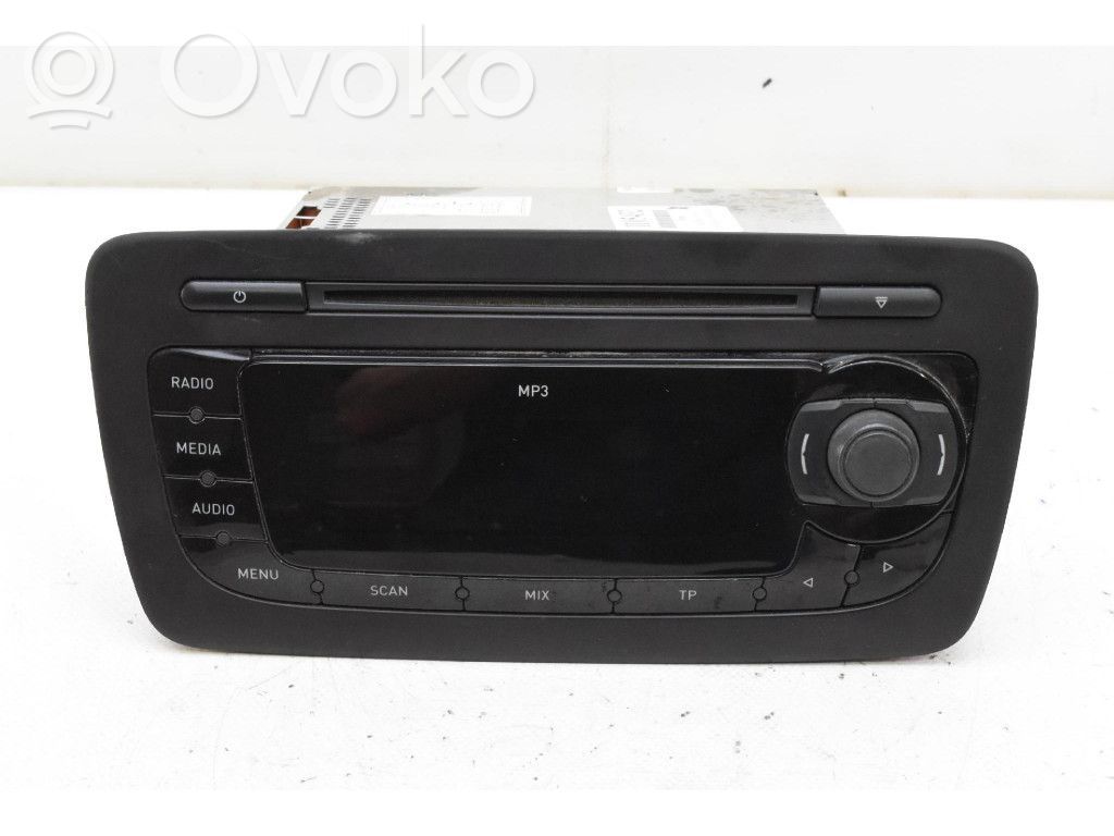 Seat Ibiza IV (6J,6P) Panel / Radioodtwarzacz CD/DVD/GPS 