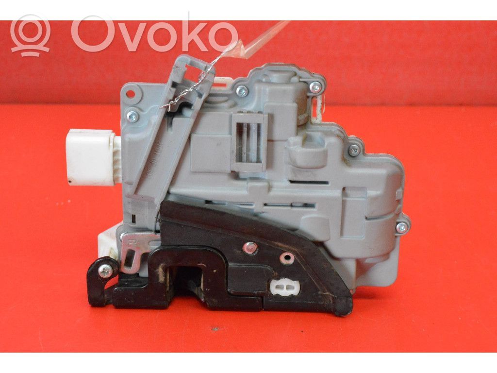Audi A4 S4 B8 8K Serratura portiera anteriore 