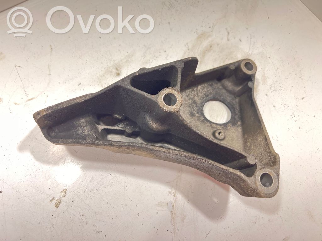 Support, suspension du moteur   6905