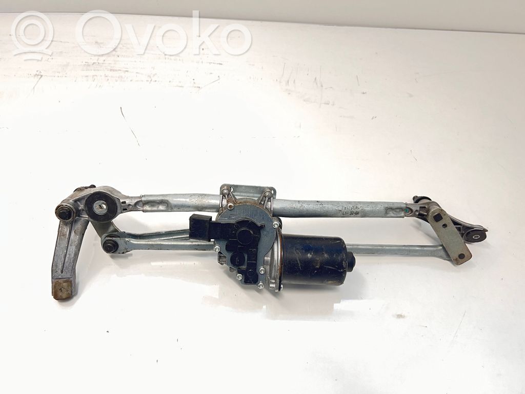 BMW 3 E90 E91 Front wiper linkage and motor 