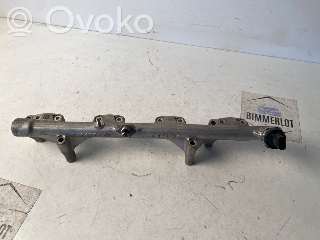 BMW 5 G30 G31 G38 Rampă alimentare injectoare 