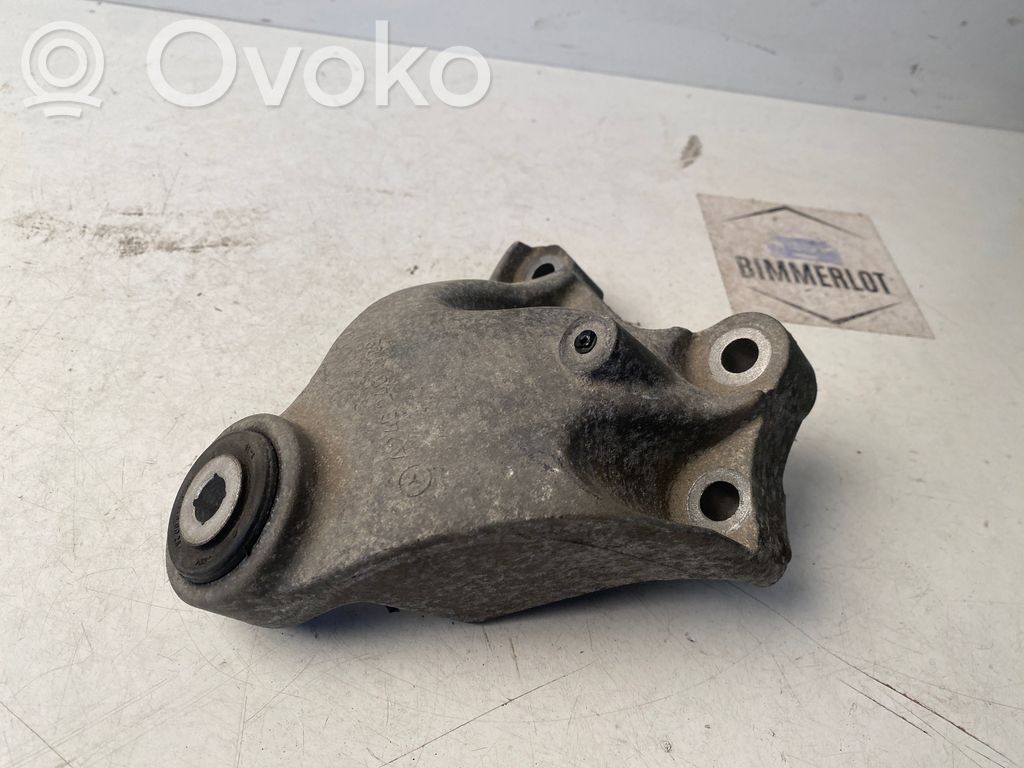 Mercedes-Benz A W176 Łapa / Mocowanie silnika 