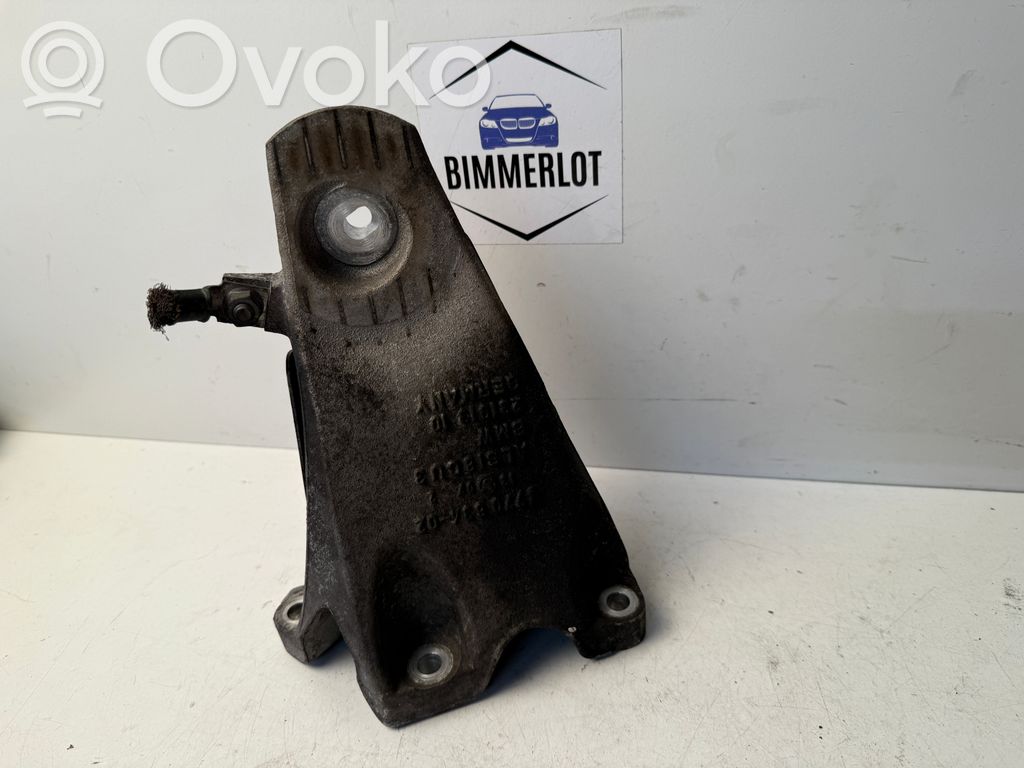 Engine mounting bracket   6770634