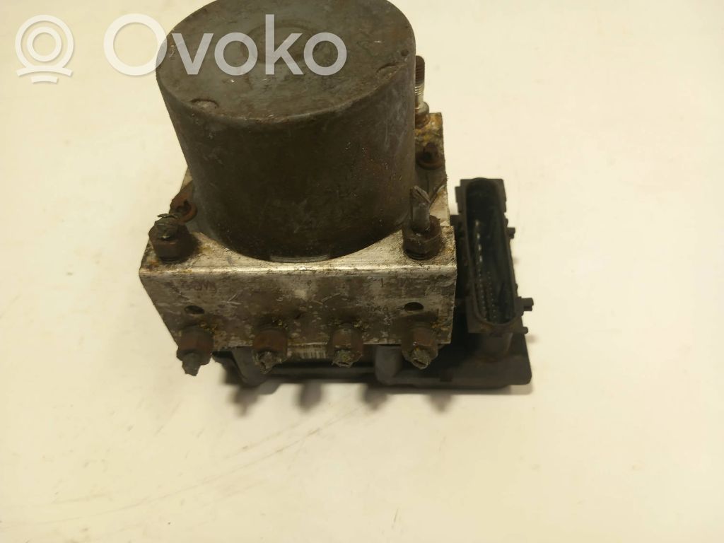 Toyota Corolla Verso E121 ABS-pumppu 