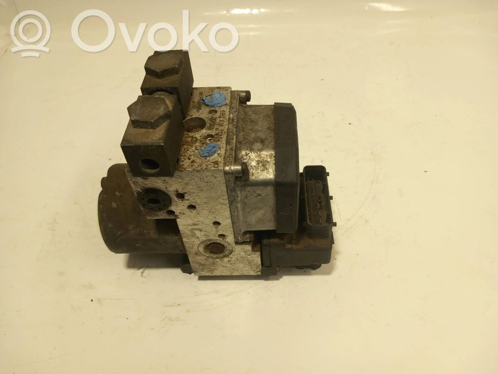 Audi A4 S4 B5 8D ABS Blokas 