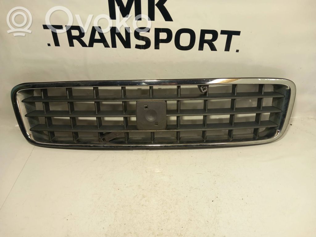 Volvo XC90 Etupuskurin ylempi jäähdytinsäleikkö 