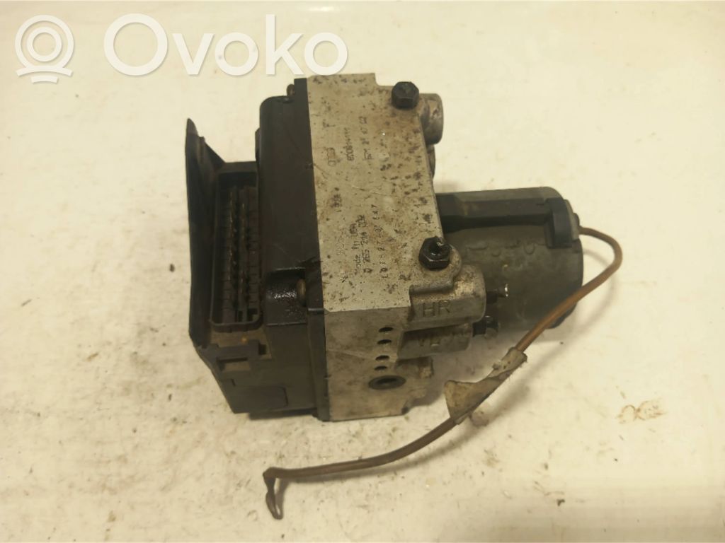 Audi A4 S4 B5 8D ABS bloks 