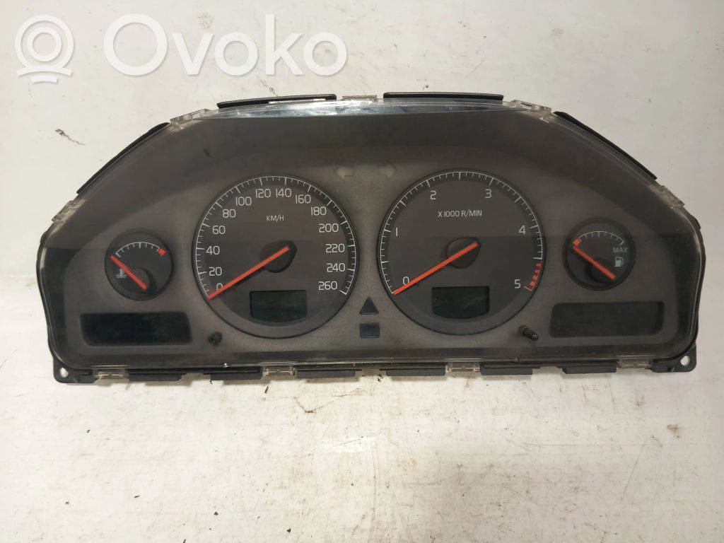 Volvo V70 Geschwindigkeitsmesser Cockpit 