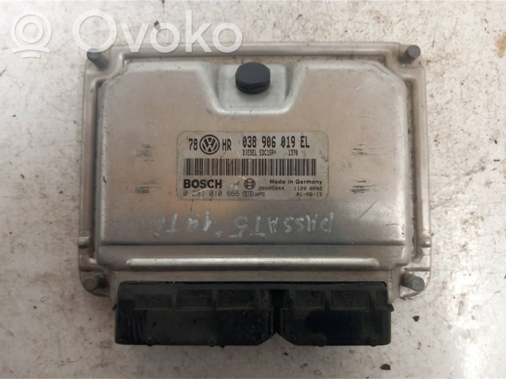 Volkswagen PASSAT B5.5 Engine control unit/module 