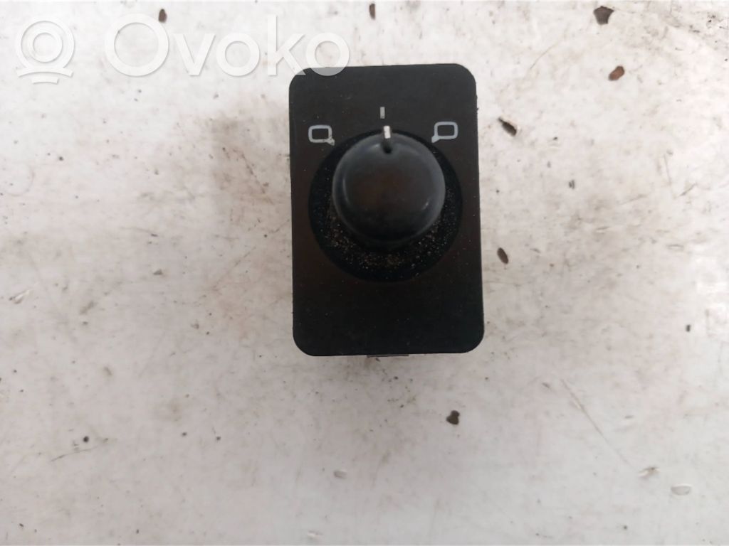 Audi A6 S6 C5 4B Interruptor del espejo lateral 