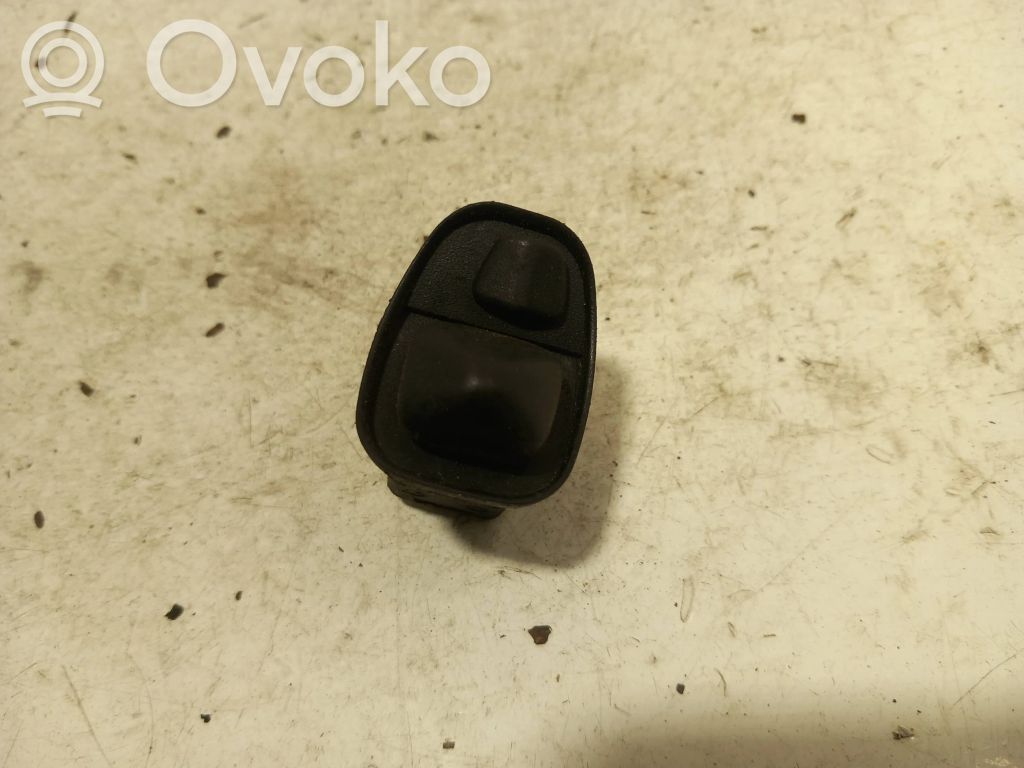 Wing mirror switch   61311380148
