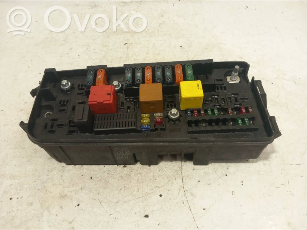 Opel Vectra C Drošinātāju bloks 