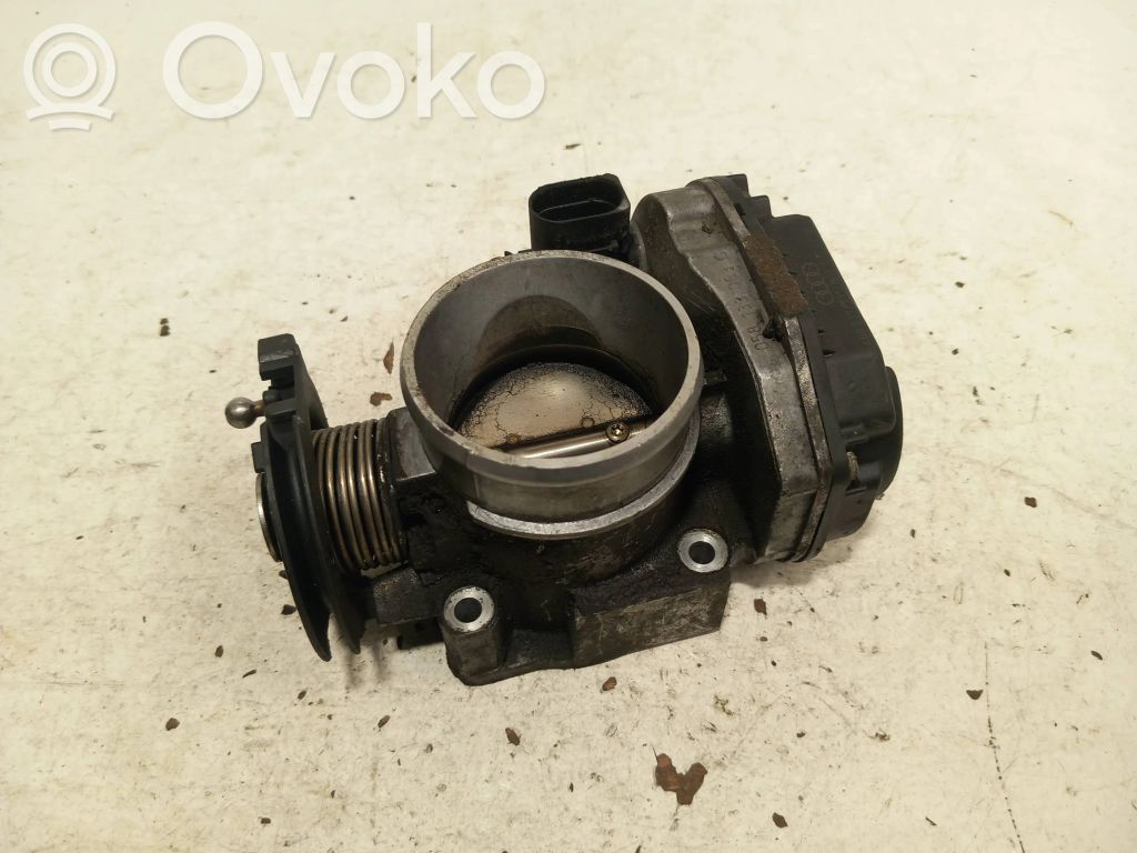Audi A4 S4 B6 8E 8H Droseļvārsts 