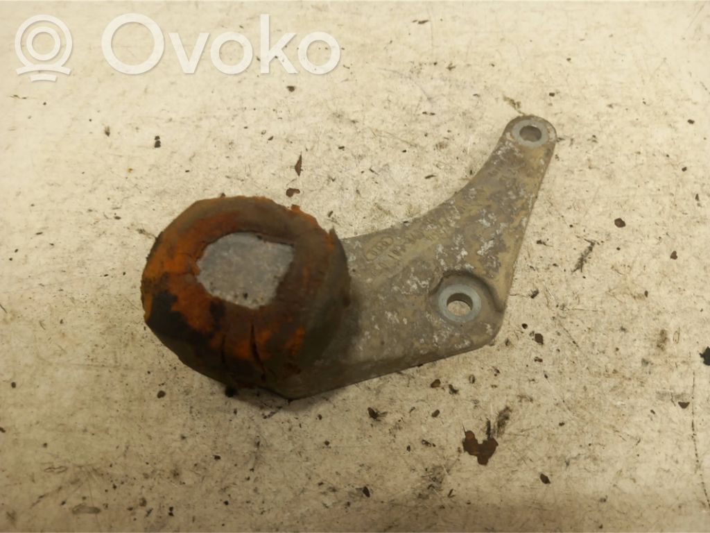Audi A8 S8 D3 4E Engine mounting bracket 