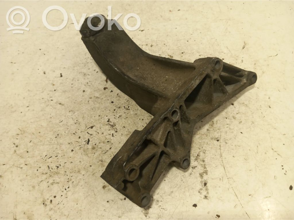 BMW 3 E46 Engine mounting bracket 